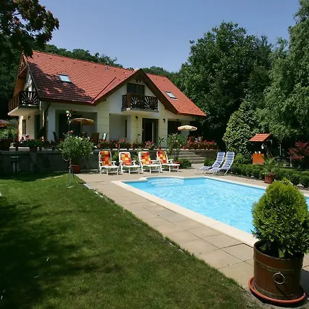 Kora Panzio Guest house Tihany